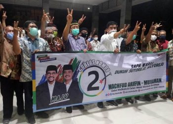 Mujiaman saat bertemu warga