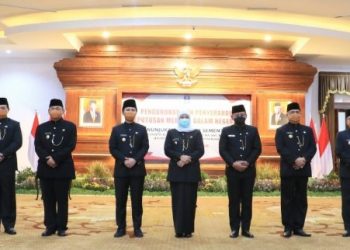 Gubernur Khofifah Lantik 6 Penjabat Bupati dan Wali Kota di Jawa Timur