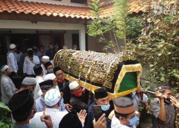Mantan Bupati Dua Periode KH Robbach Ma’shum Meninggal, Bupati Sambari: Gresik Kehilangan Putra Terbaiknya