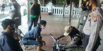 Ada Teguran Simpatik, Push Up hingga Denda Rp 150 Ribu bagi Pelanggar Prokes di Gresik