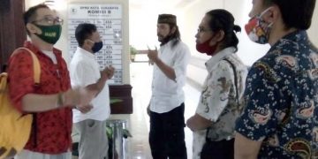 pedagang hitech mall