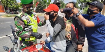 Petugas Protokol Kesehatan dapati Warga Turi Tak Kenakan Masker