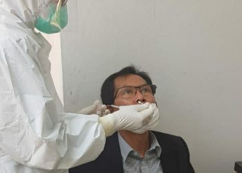 Pimpinan dan Anggota DPRD Surabaya plus Ratusan Karyawan Jalani Tes Swab