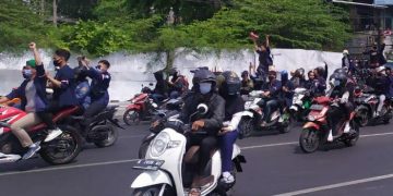 Aksi demo menolak UU Cipta Kerja