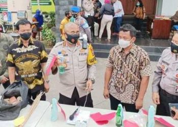 Kombes Pol Jhony Isir, Kapolrestabes Surabaya, Jumat (9/10/2020)