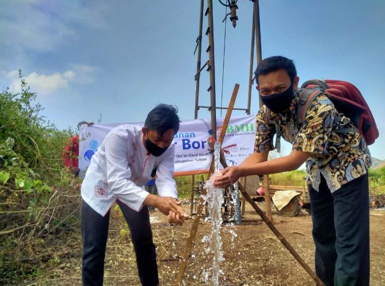 Salah satu titik sumur bor yang dibuat BMH