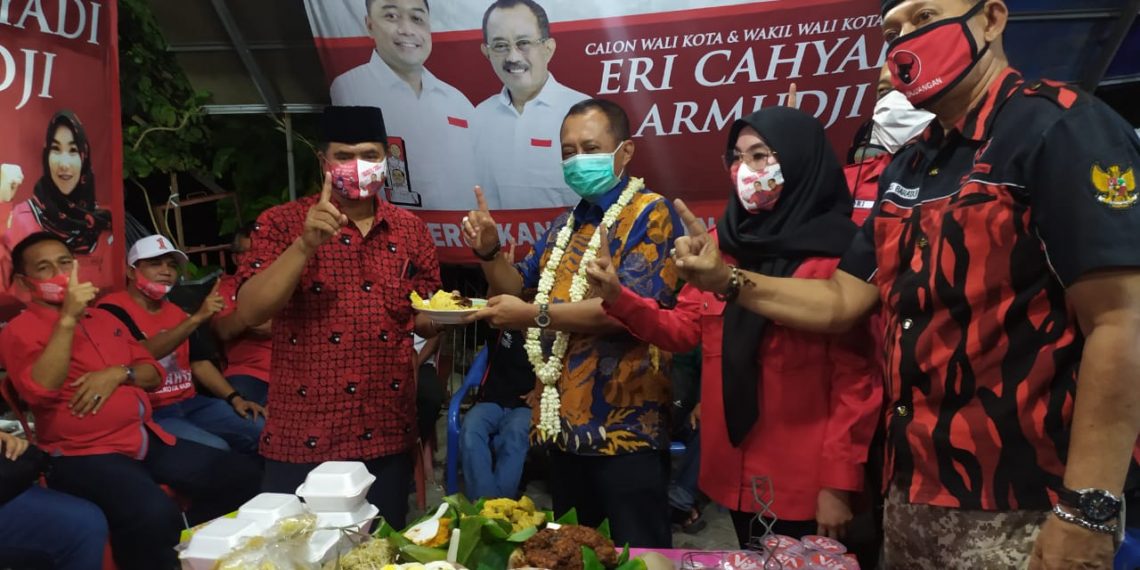 Armuji saat menyapa warga