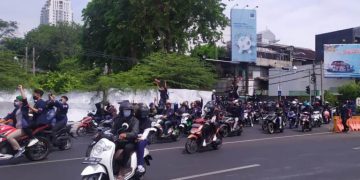 demo di depan grahadi
