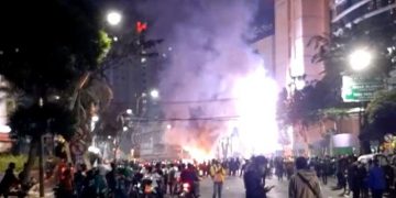 demo di surabaya