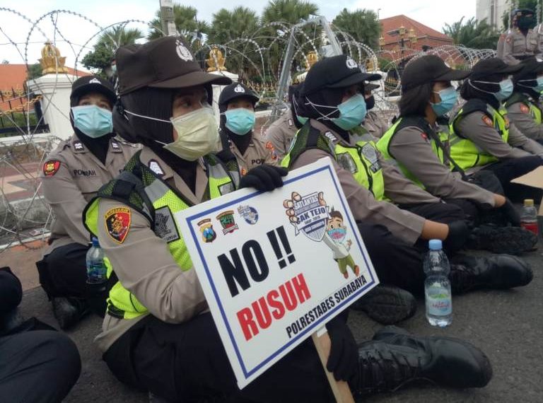 Polisi bersiaga diaksi lanjutan demo tolak UU Cipta Kerja di Jatim