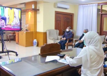 Hindari Bias Omnibus Law, Gubernur Khofifah Bentuk Tim Telaah UU