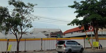 Warga Margorejo Indah Surabaya mempersoalkan Pembangunan Stasiun Pengisian Bahan bakar Umum (SPBU) Shell di kawasan hunian mereka.