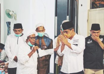 Peduli Sesama, Machfud Arifin-Mujiaman Didoakan Ulama Menjadi Pemimpin Surabaya