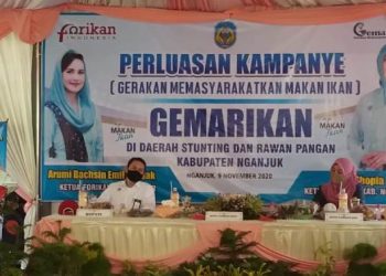 SAMBUTAN: Ketua Forikan Provinsi Jatim Arumi Bachsin Emil Dardak saat menyampaikan sambutan.