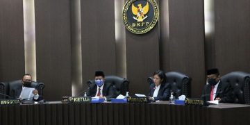 Dewan Kehormatan Penyelenggara Pemilu (DKPP) akan menggelar sidang pemeriksaan dugaan pelanggaran kode etik penyelenggara pemilu (KEPP) perkara nomor 116-PKE-DKPP/X/2020 pada Selasa (17/11/2020) pukul 09.00 WIB.
