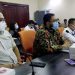 Warga saat hearing di Komisi C DPRD Surabaya terkait pembangunan SPBU Shell yang dikeluhkan oleh warga Margorejo Indah Surabaya.