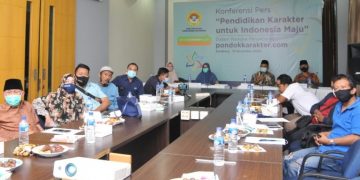 Solusi Membangun Karakter dengan Memanfaatkan TI Melalui Pondok Karakter