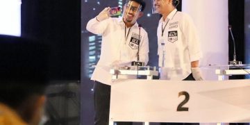 Machfud Arifin-Mujiaman Sukirno disela debat yang digelar KPU Kota Surabaya