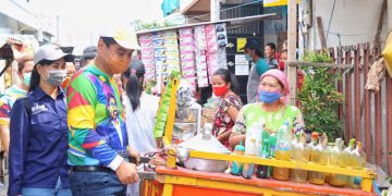 Calon Wakil Walikota Surabaya, Mujiaman melakukan blusukan ke wilayah Donorejo.