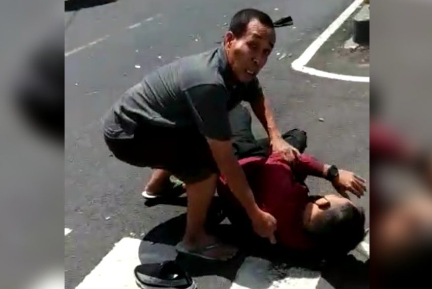 Ambulans Lawan Arus Tabrak Pemotor, Angkut Pasien Covid-19