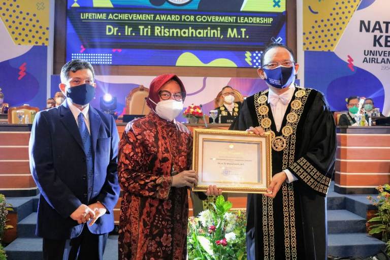 Ditawari Kemenristek Mobil PCR, Risma: Surabaya Sudah Selesai