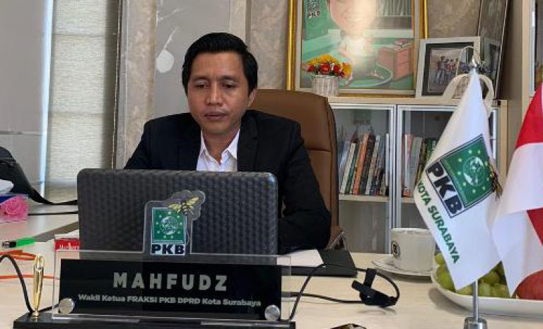 Sekretaris Komisi B, Mahfudz