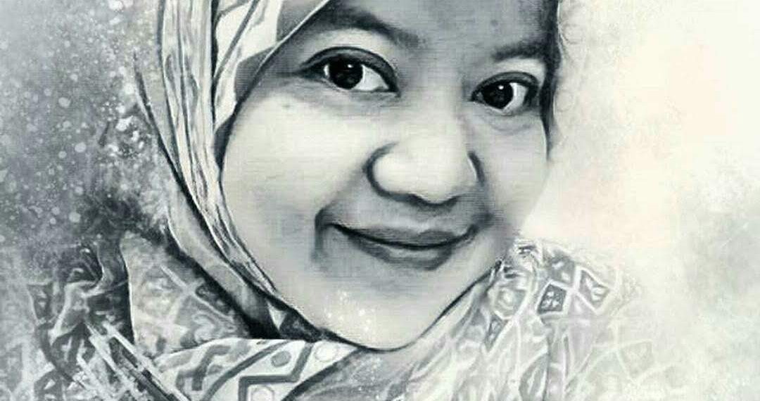 Berseragam ataukah Berperan?