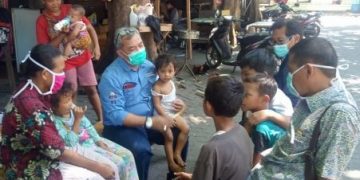 PJB Gresik Peduli Pembelajaran Anak Jalanan di Terminal Gubernur Suryo