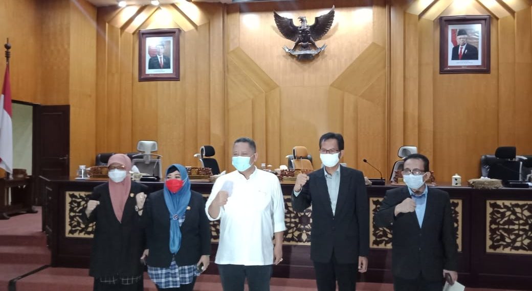 DPRD Surabaya Usulkan Pemberhentian Walikota Risma