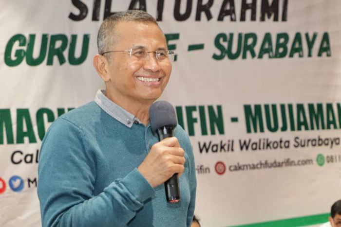Menteri BUMN 2011-2014, Dahlan Iskan ikut meramaikan aksi bela Walikota Tri Rismaharini dan menangkan Calon Walikota nomor urut 2, Machfud Arifin
