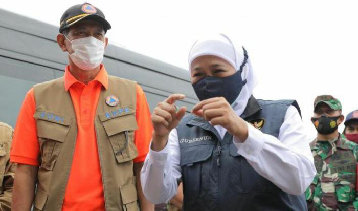Gubernur Khofifah Tinjau Area Terdampak Erupsi Gunung Semeru