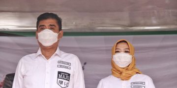 Mujiaman dan istrinya