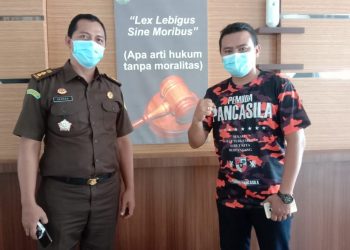 Kasi Intel Kejari Banyuwangi Sebut Pungutan Serah Terima Sertifikat PTSL Desa Kesilir Pidana