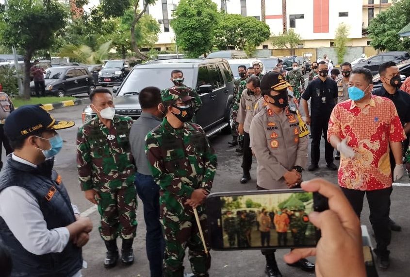 Forkopimda Jatim Tinjau Asrama Haji Sukolilo, Wagub Emil: Penanganan di Sini Baik