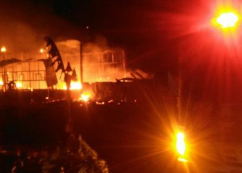 Diduga Akibat Arus Pendek, Gudang di Sidayu Ludes Terbakar