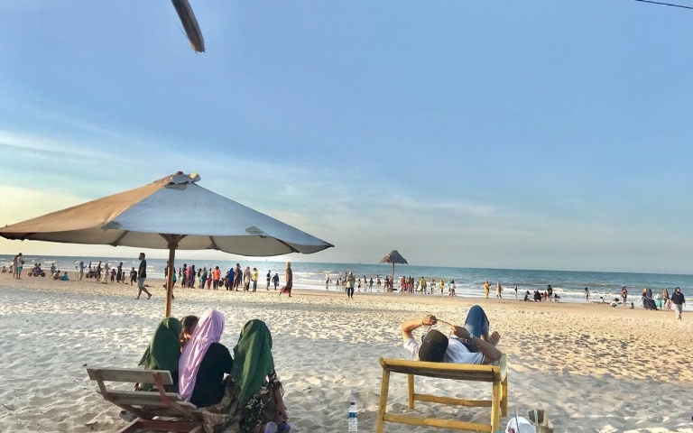 Pantai Tlangoh