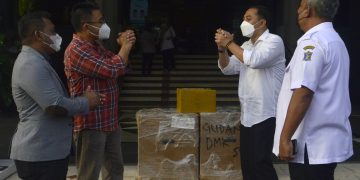 Terima Bantuan Alat Canggih, Walikota Eri Optimis Swab Bisa Semakin Banyak