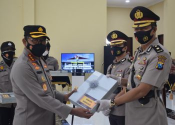 Kapolresta Sidoarjo Pimpin Sertijab Enam Perwira