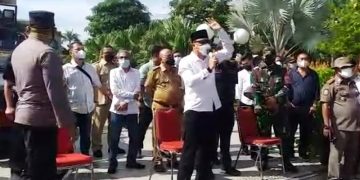 Walikota Eri Temui Demonstran Warga Madura di Balaikota