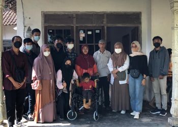 Lolos SBMPTN, Siswa SMAN 1 Glenmore Gelar Bakti Sosial