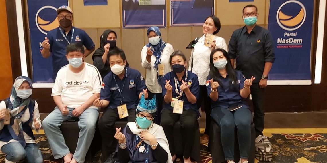 PPKM Darurat Jawa-Bali Kader NasDem Banyuwangi Bantu Kesulitan Masyarakat