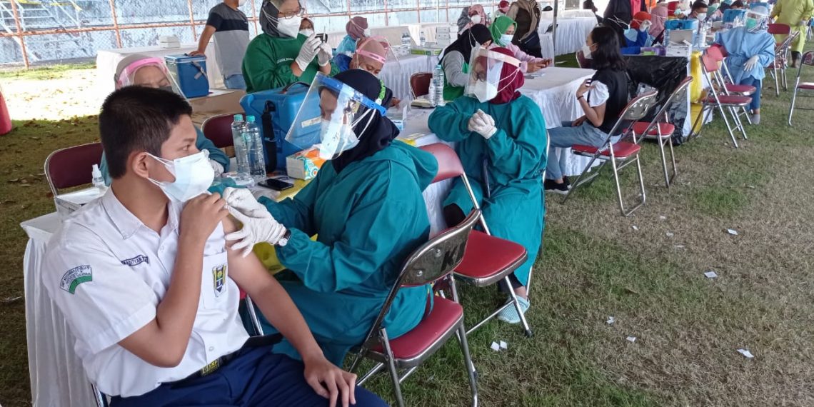 Sebanyak 20 Ribu Pelajar SD-SMP Surabaya Sudah Disuntik Vaksin Massal