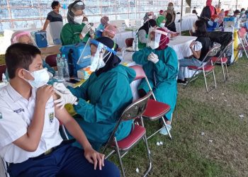 Sebanyak 20 Ribu Pelajar SD-SMP Surabaya Sudah Disuntik Vaksin Massal