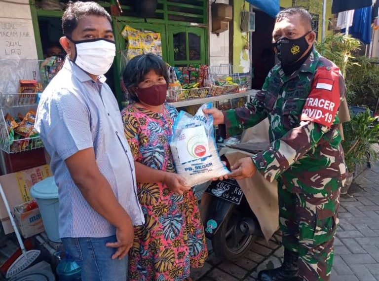 koramil krembangan bagikan bansos