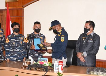 Wali Kota Jayapura menerima perwakilan Taruna TNI AL