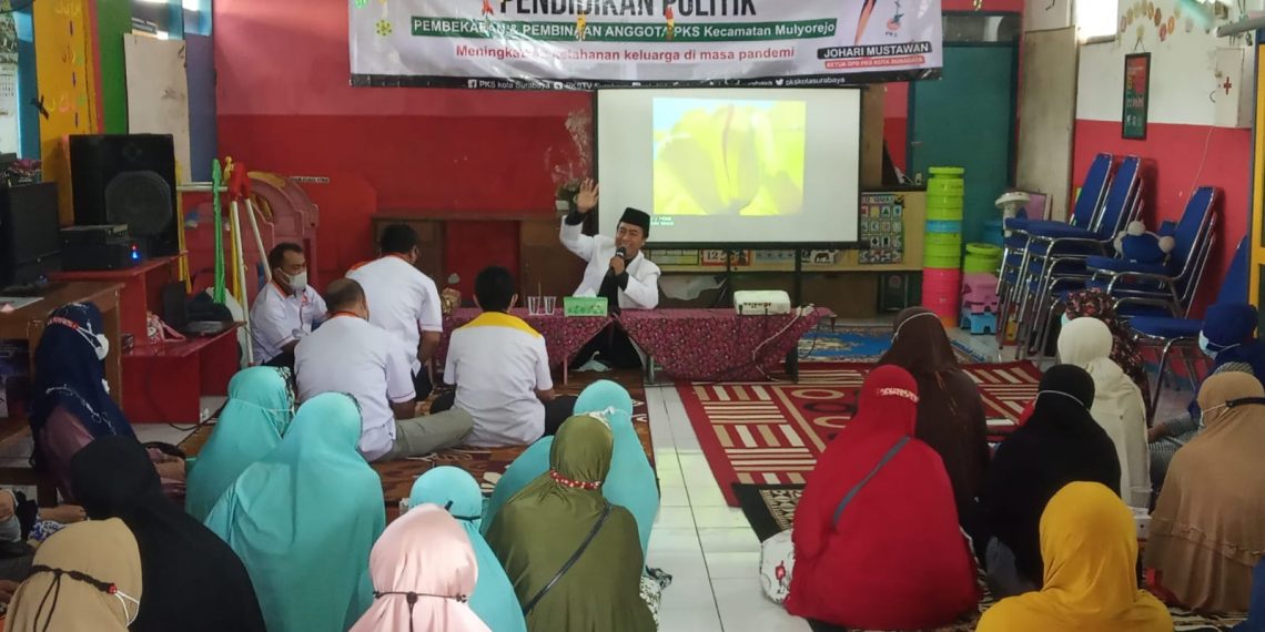 Kader PKS Ajarkan Emak-Emak Melek Politik