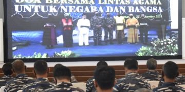 Personel AAL lkuti Doa Bersama Lintas Agama HUT ke-76 TNI AL