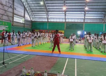 Ketua Umum Pengprov Kodrat Jatim Ir H. Bambang Haryo Soekartono saat membuka Porkab Sidoarjo di GOR Tenis Indoor Sidoarjo