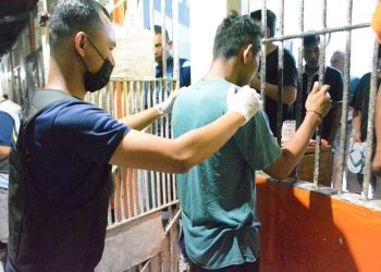 Kemenkumham Jatim Bersama TNI dan Polisi Geledah Dua Lapas