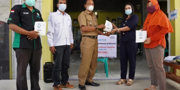 Dukung Pencegahan Covid-19, SIG Serahkan Bantuan 5.000 Paket Multivitamin